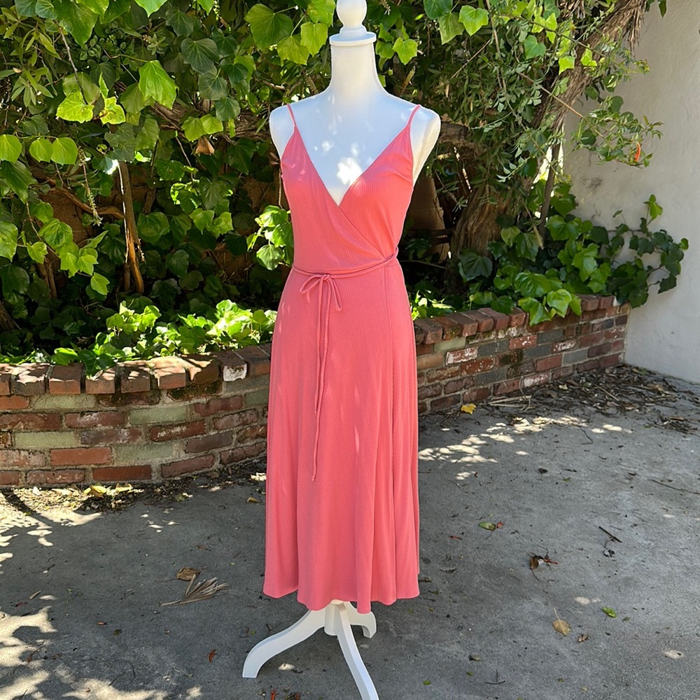 Reformation wrap dress M raspberry Color